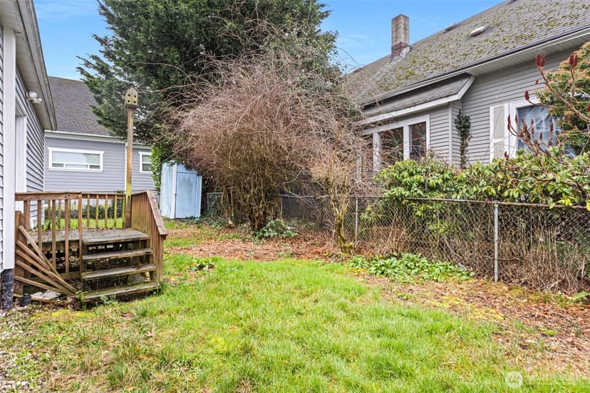 Property photo for 624 E Division Lane, Tacoma photo 26