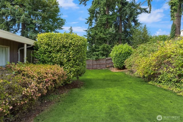 Property photo for 1816 114th Avenue NE, Bellevue photo 5