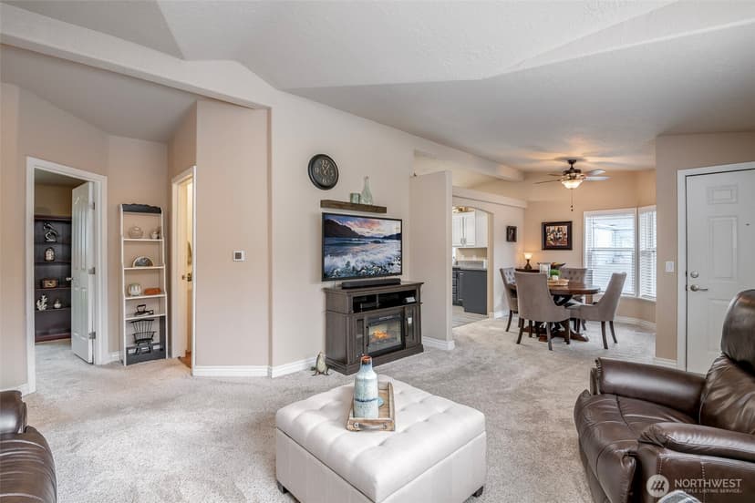 Property photo for 15216 122nd Avenue E #3, Puyallup photo 6
