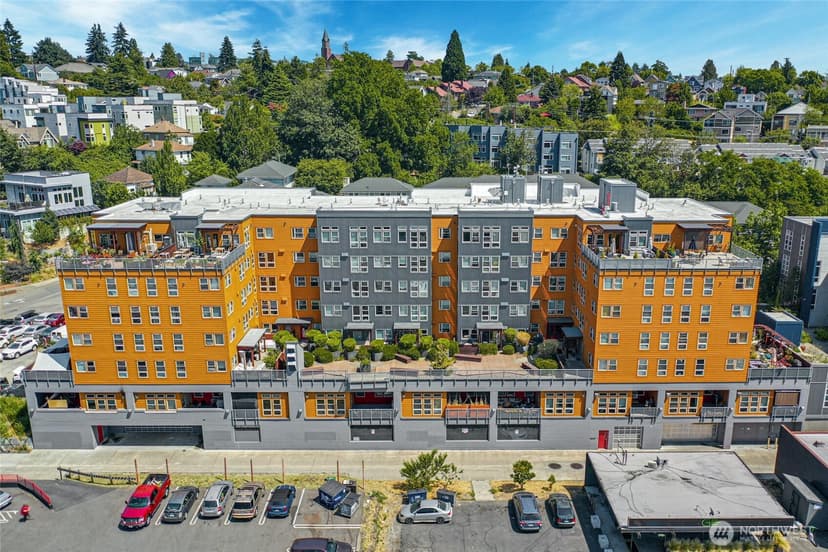 Property photo for 827 Hiawatha Place S #405, Seattle photo 18