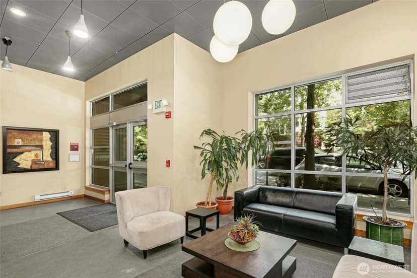 Property photo for 827 Hiawatha Place S #405, Seattle photo 27