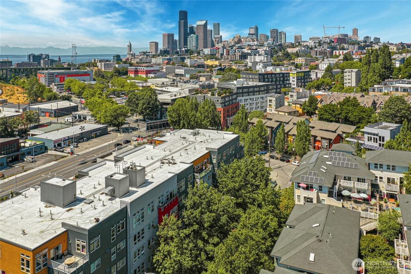 Property photo for 827 Hiawatha Place S #405, Seattle photo 25