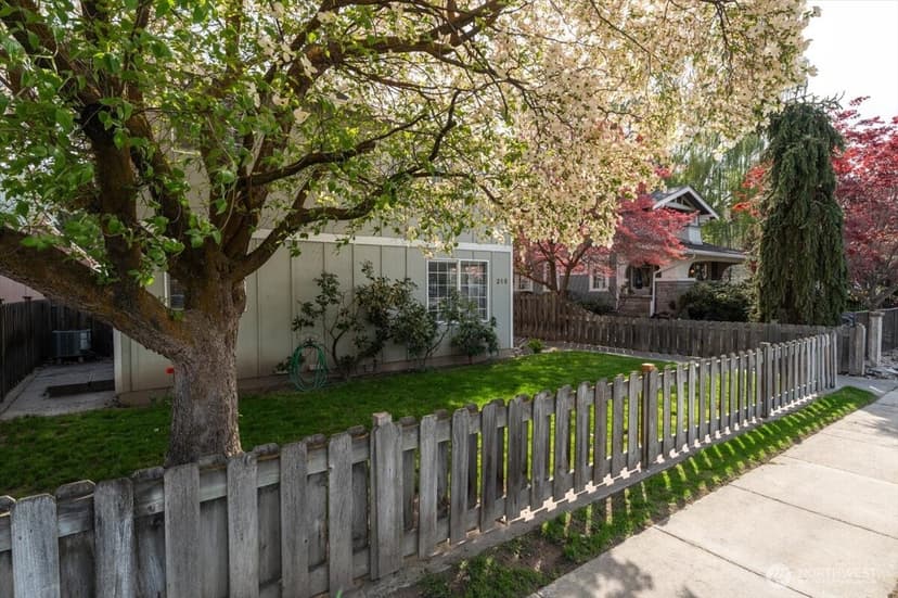 Property photo for 316 E Wapato Avenue #1, Chelan photo 3