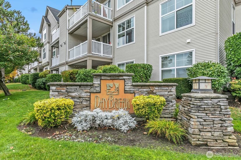 Property photo for 23420 SE Black Nugget Road #F302, Issaquah photo 2
