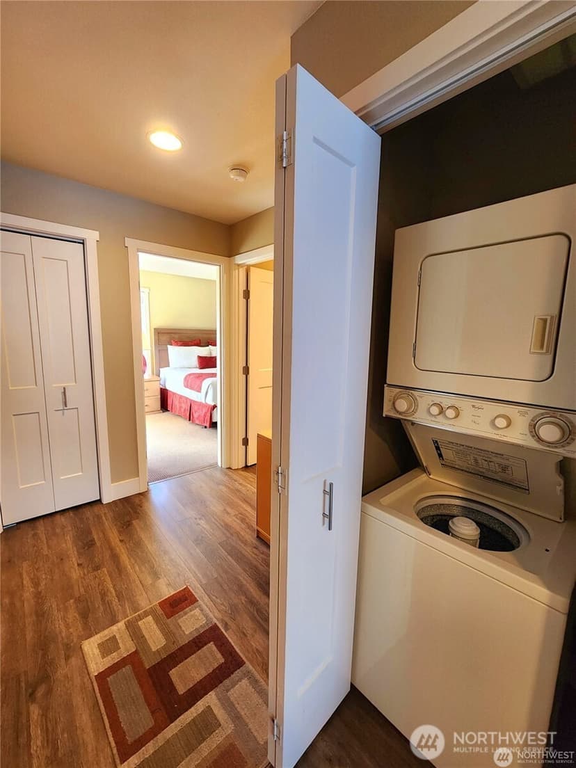 Property photo for 1 Lakeside 719-O, Manson photo 9