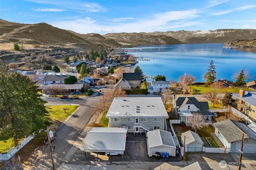 Property photo for 321 S 3rd Street #1, Chelan photo 29