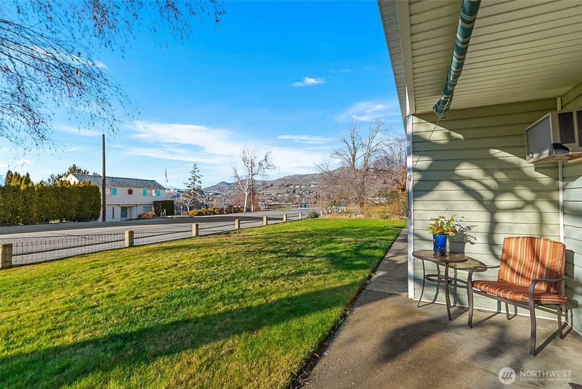 Property photo for 321 S 3rd Street #1, Chelan photo 25