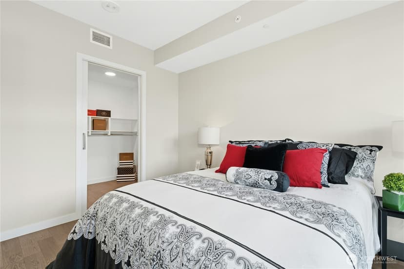 Property photo for 188 Bellevue Way NE #303, Bellevue photo 13