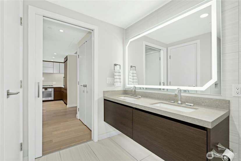 Property photo for 188 Bellevue Way NE #303, Bellevue photo 17