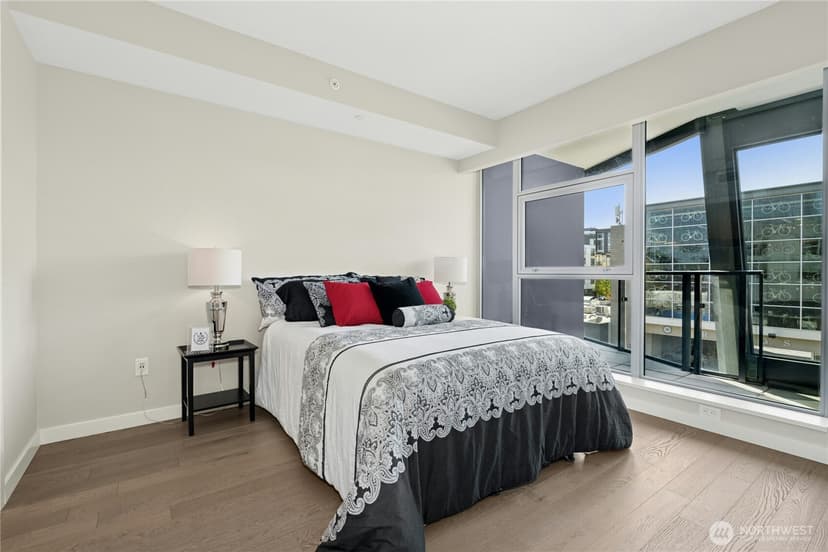 Property photo for 188 Bellevue Way NE #303, Bellevue photo 11
