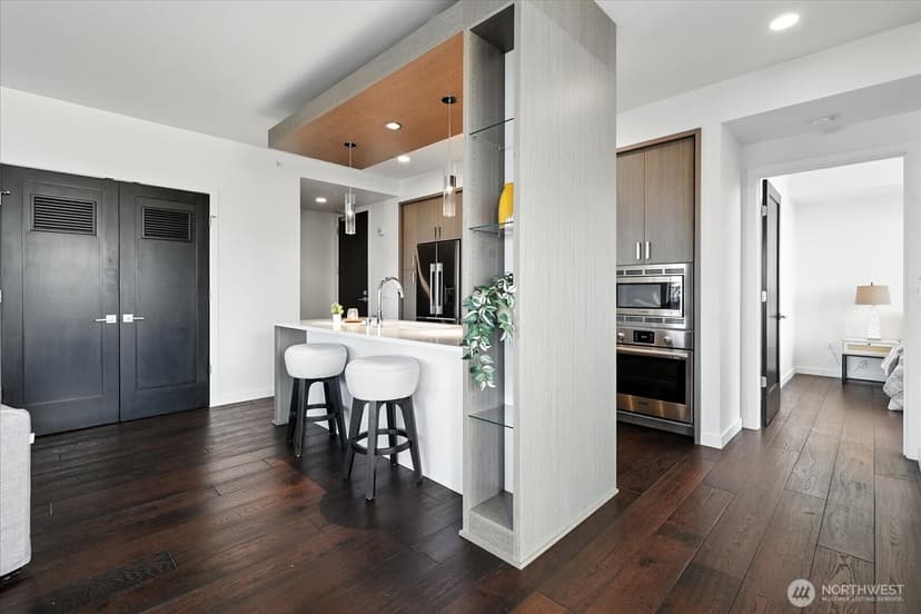 Property photo for 1321 Seneca Street #505, Seattle photo 10