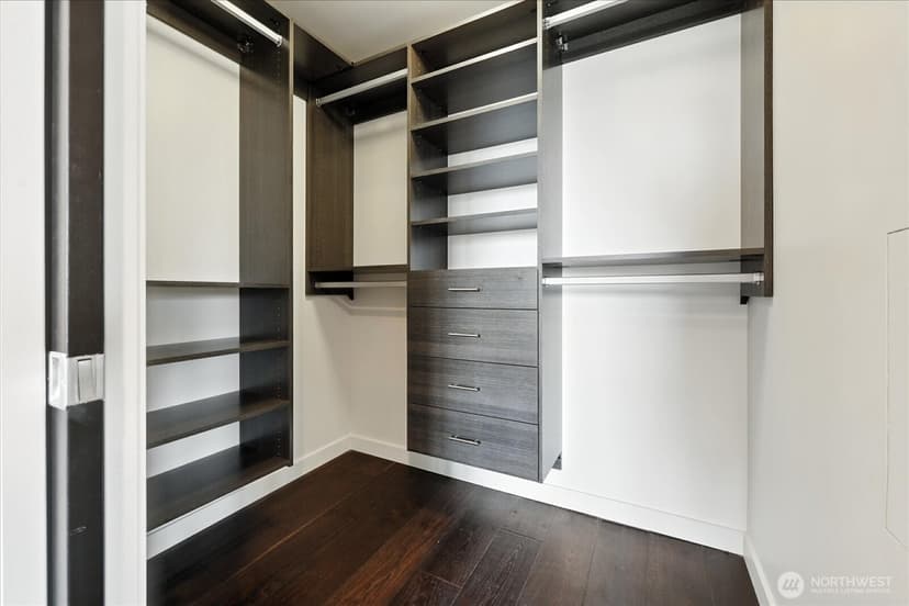 Property photo for 1321 Seneca Street #505, Seattle photo 25