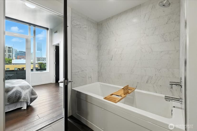 Property photo for 1321 Seneca Street #505, Seattle photo 23