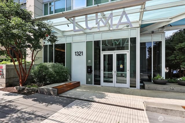 Property photo for 1321 Seneca Street #505, Seattle photo 3