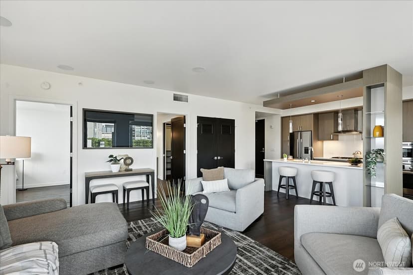 Property photo for 1321 Seneca Street #505, Seattle photo 11