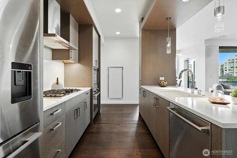 Property photo for 1321 Seneca Street #505, Seattle photo 9