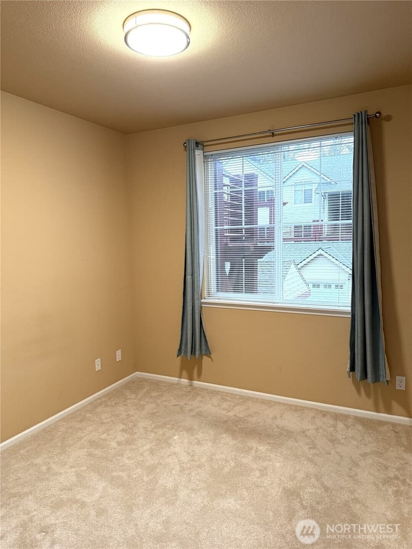 Property photo for 13000 Admiralty Way #B201, Everett photo 12