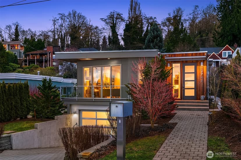 Property photo for 3743 W Commodore Way, Seattle