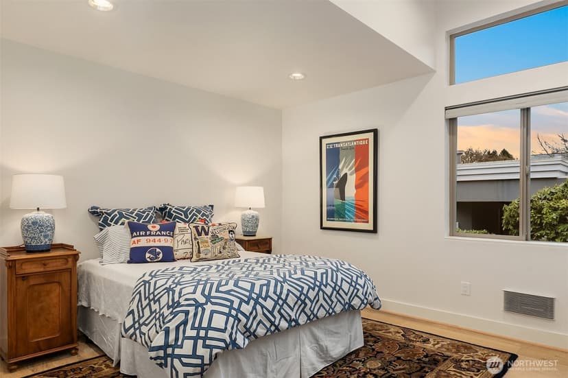 Property photo for 3743 W Commodore Way, Seattle photo 23