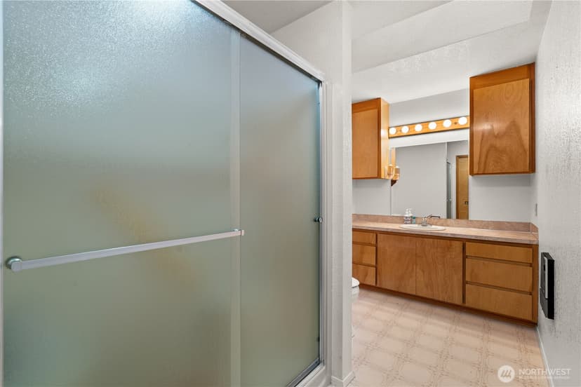Property photo for 17012 SE 128th Street, Renton photo 23