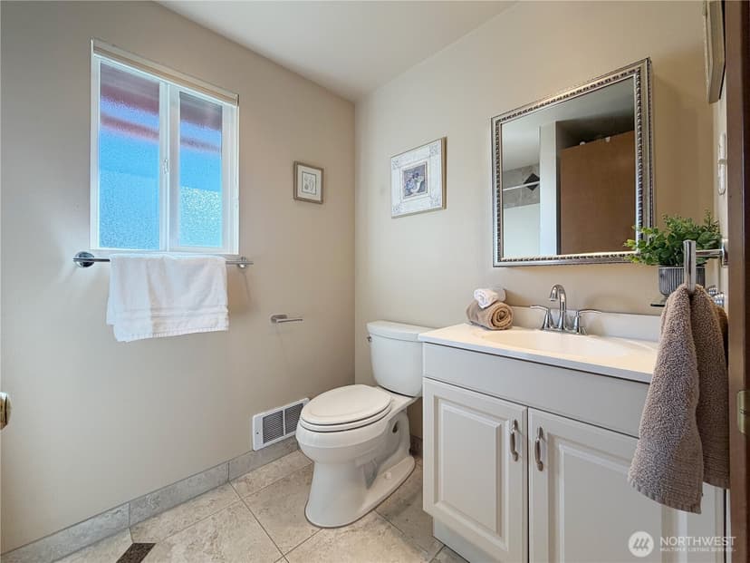 Property photo for 46 G Mukilteo Way, Hat Island photo 19