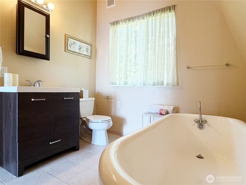 Property photo for 46 G Mukilteo Way, Hat Island photo 26