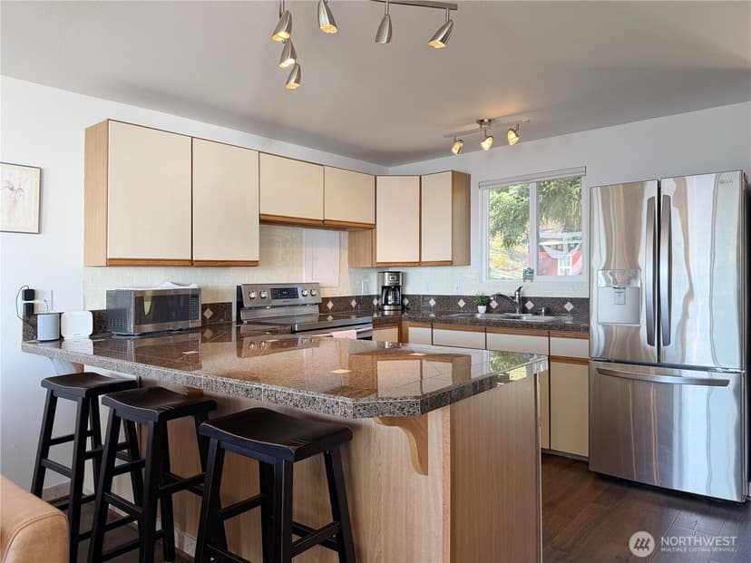Property photo for 46 G Mukilteo Way, Hat Island photo 13