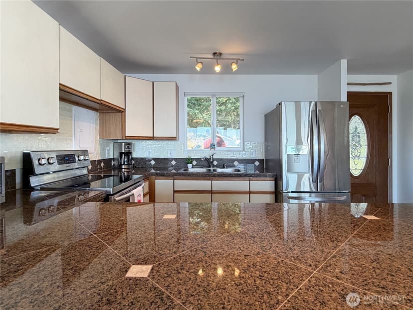 Property photo for 46 G Mukilteo Way, Hat Island photo 16