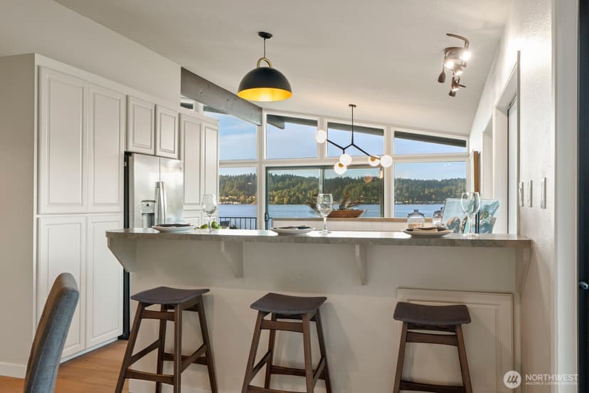 Property photo for 5110 NW Sammamish Road, Issaquah photo 20