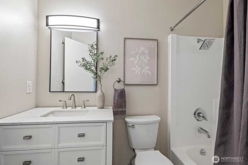Property photo for 5110 NW Sammamish Road, Issaquah photo 24