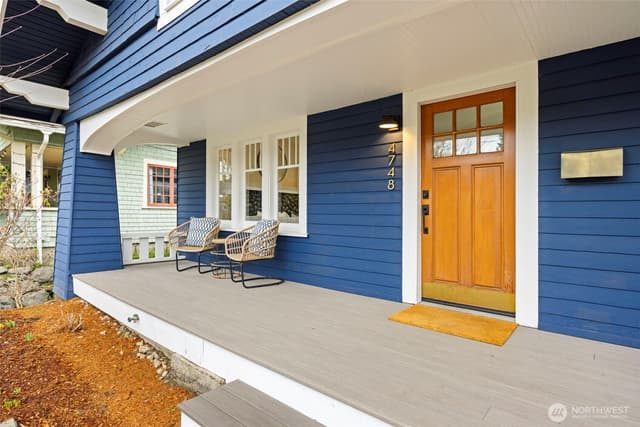 Property photo for 4748 4th Avenue NE, Seattle photo 3