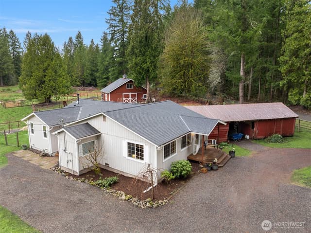 Property photo for 11807 322nd Avenue NE, Duvall photo 2