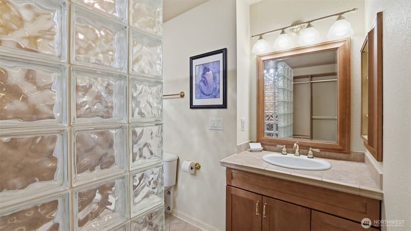 Property photo for 22222 Dock Avenue S #1B, Des Moines photo 18