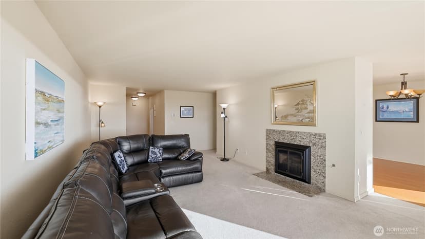 Property photo for 22222 Dock Avenue S #1B, Des Moines photo 8