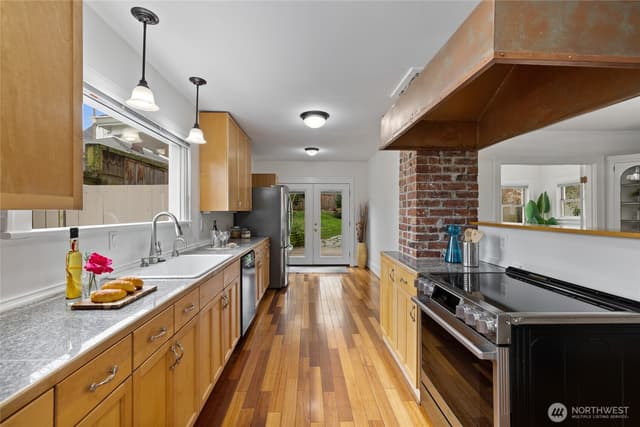 Property photo for 510 N Yakima Avenue, Tacoma photo 3