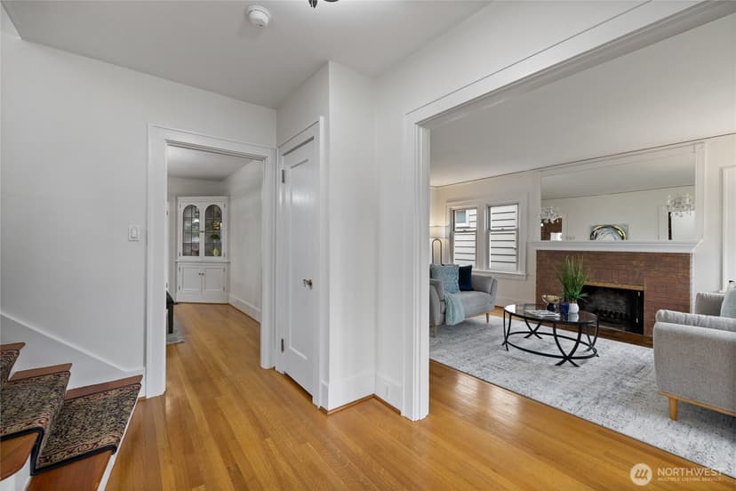 Property photo for 510 N Yakima Avenue, Tacoma photo 2
