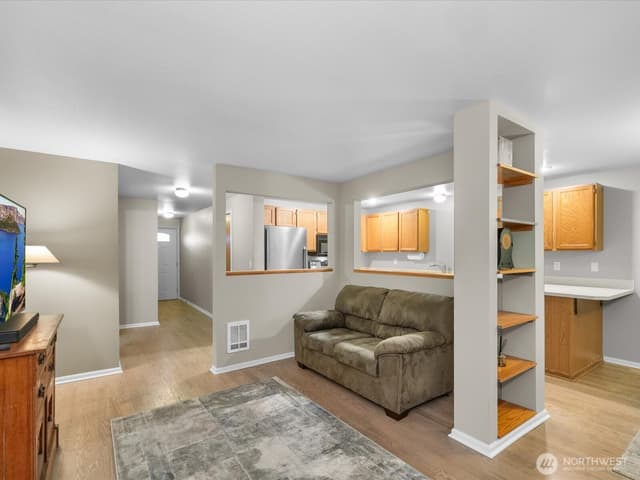 Property photo for 21227 76th Avenue W #B8, Edmonds photo 3