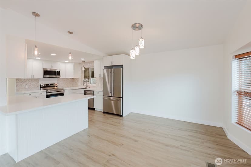 Property photo for 6897 Capricorn Lane NE, Bremerton photo 15