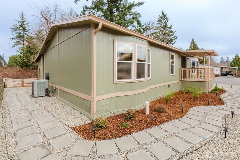 Property photo for 6897 Capricorn Lane NE, Bremerton photo 3