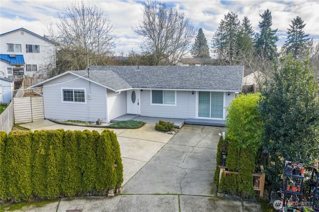 Property photo for 8304 42nd Place S, Seattle photo 2