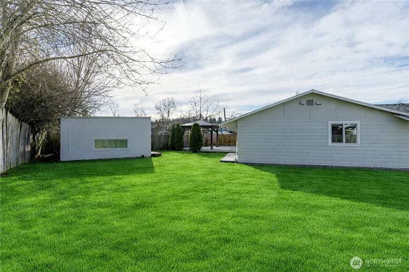 Property photo for 8304 42nd Place S, Seattle photo 25