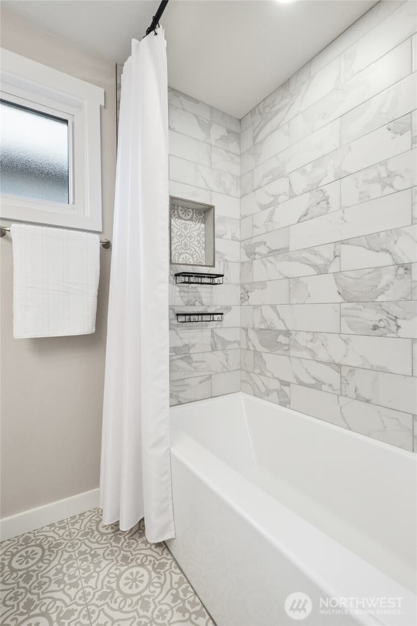 Property photo for 5531 18th Avenue S, Seattle photo 14