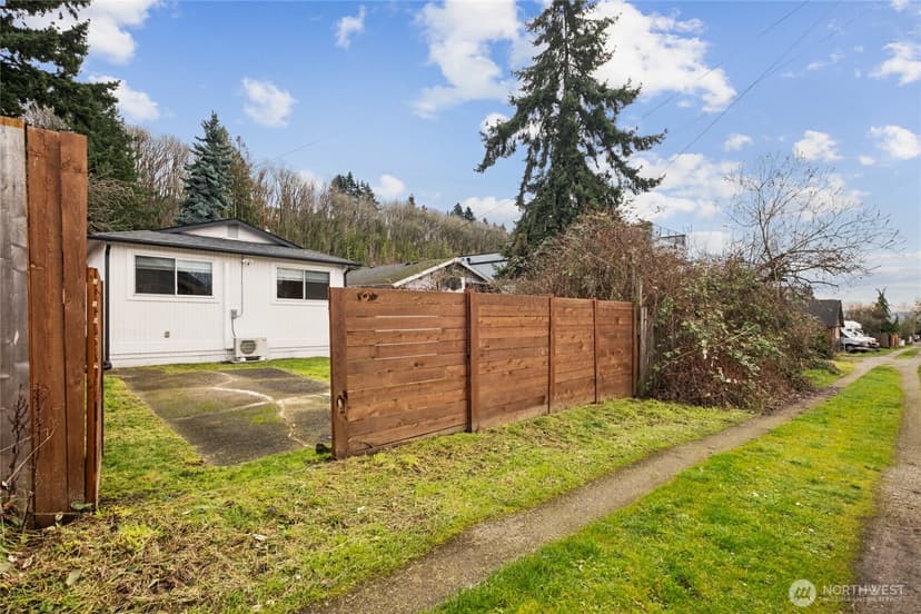 Property photo for 5531 18th Avenue S, Seattle photo 20