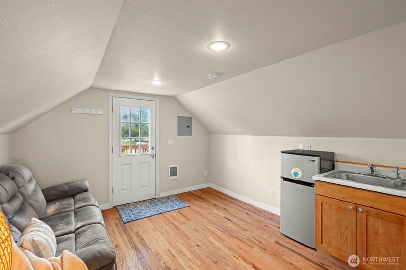 Property photo for 905 115th Street S, Tacoma photo 15