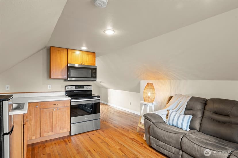 Property photo for 905 115th Street S, Tacoma photo 16