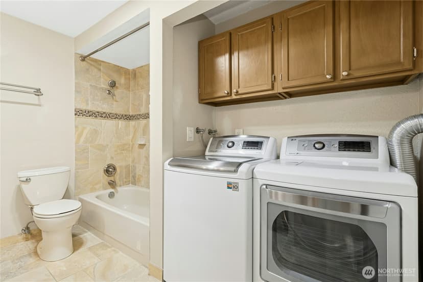 Property photo for 13611 NE 8th Street #106, Bellevue photo 23