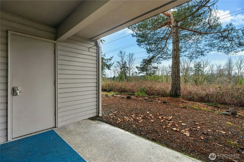 Property photo for 13611 NE 8th Street #106, Bellevue photo 24