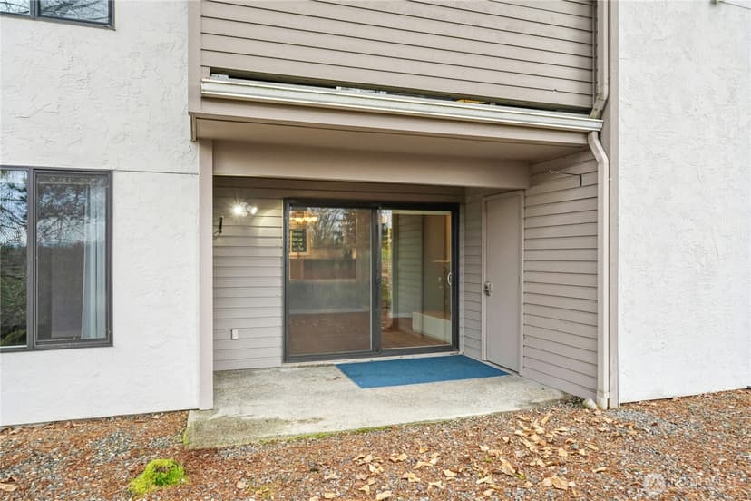 Property photo for 13611 NE 8th Street #106, Bellevue photo 25
