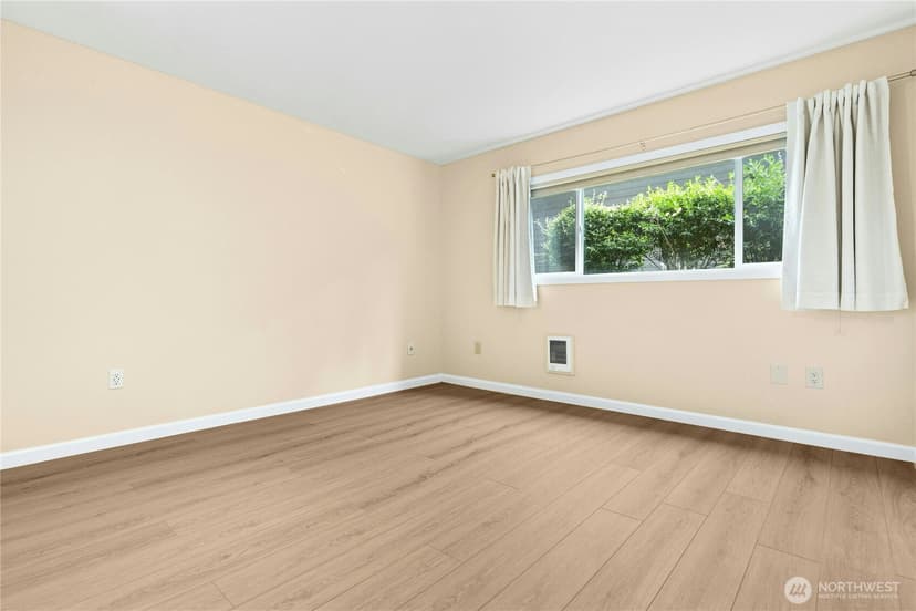 Property photo for 13611 NE 8th Street #106, Bellevue photo 20