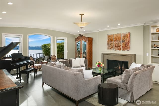 Property photo for 317 W Highland Drive, Seattle photo 5